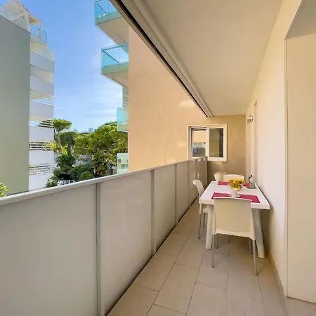Lejlighed Inviting Seven Guests Near The