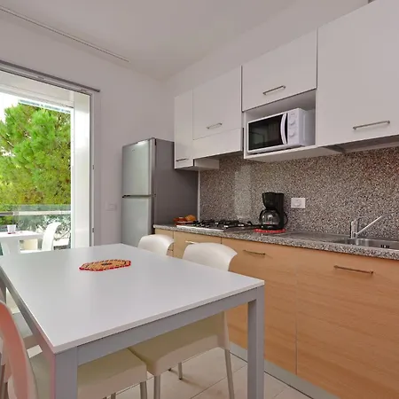 Apartment Inviting Seven Guests Near The Lignano Sabbiadoro